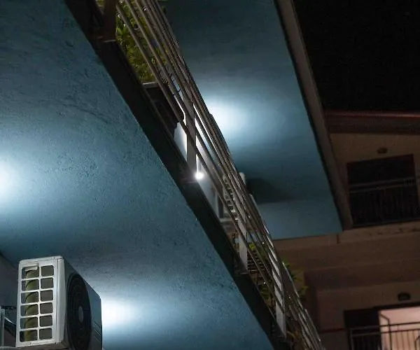 Street Art 3* Diamante